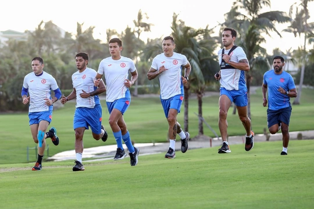Joaquín 'N' fue detenido el martes antes del partido de vuelta de semifinales de ‘Concachampions’ entre Cruz Azul y Pumas. Foto tomada del Twitter de @CruzAzul 