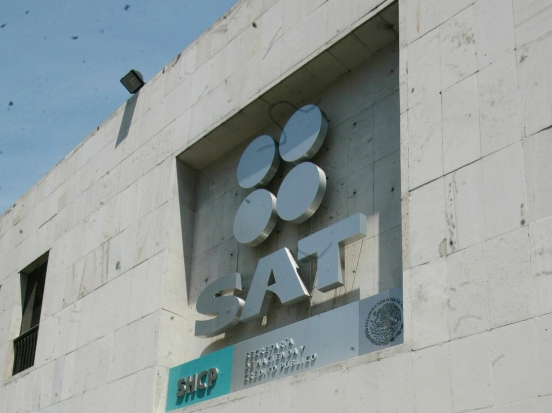 Sede del Sistema de Administración Tributaria en la capital del país. Foto Yazmín Ortega Cortés / Archivo