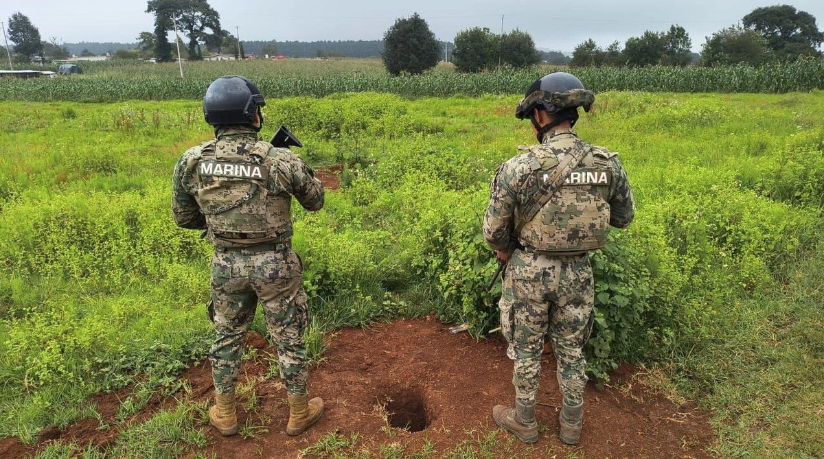 A través de estas tomas ilegales se sustraía gasolina y gas licuado de petróleo en instalaciones que se localizan en el estado de Puebla.