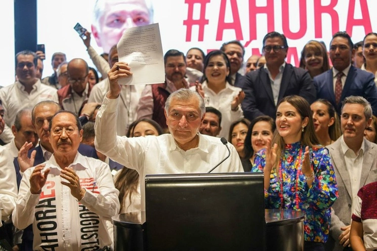 Adán Augusto López anuncia la separación de su cargo como secretario de Gobernación para competir por la Coordinación de Defensa de la Cuarta Transformación, en la Ciudad de México, el 16 de junio de 2023. Foto Pablo Ramos
