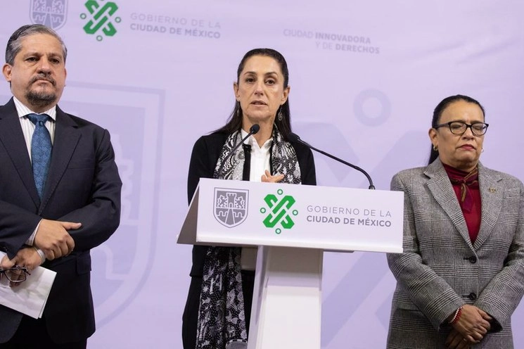 La presidenta de la CDHCM (a la derecha), Nashieli Ramírez Hernández, informó que se inició ya de oficio una investigación del caso de la menor Fátima Cecilia. Foto Pablo Ramos