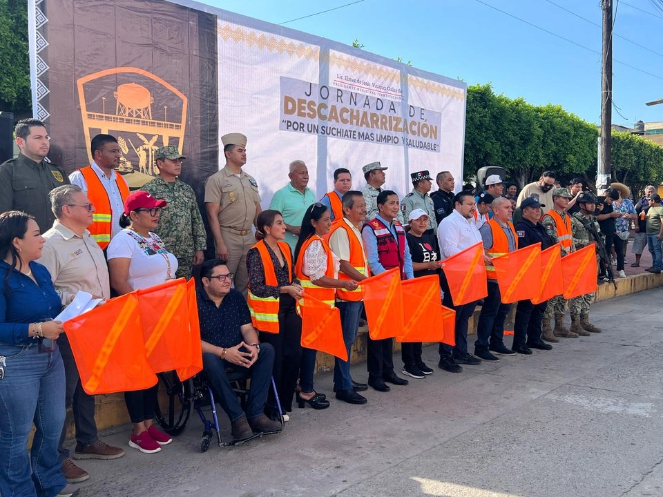 El Ejército y la Marina acompañarán las brigadas de recolección de cacharros que sirven como criaderos de mosquitos en municipios de la frontera con Guatemala. Foto 
