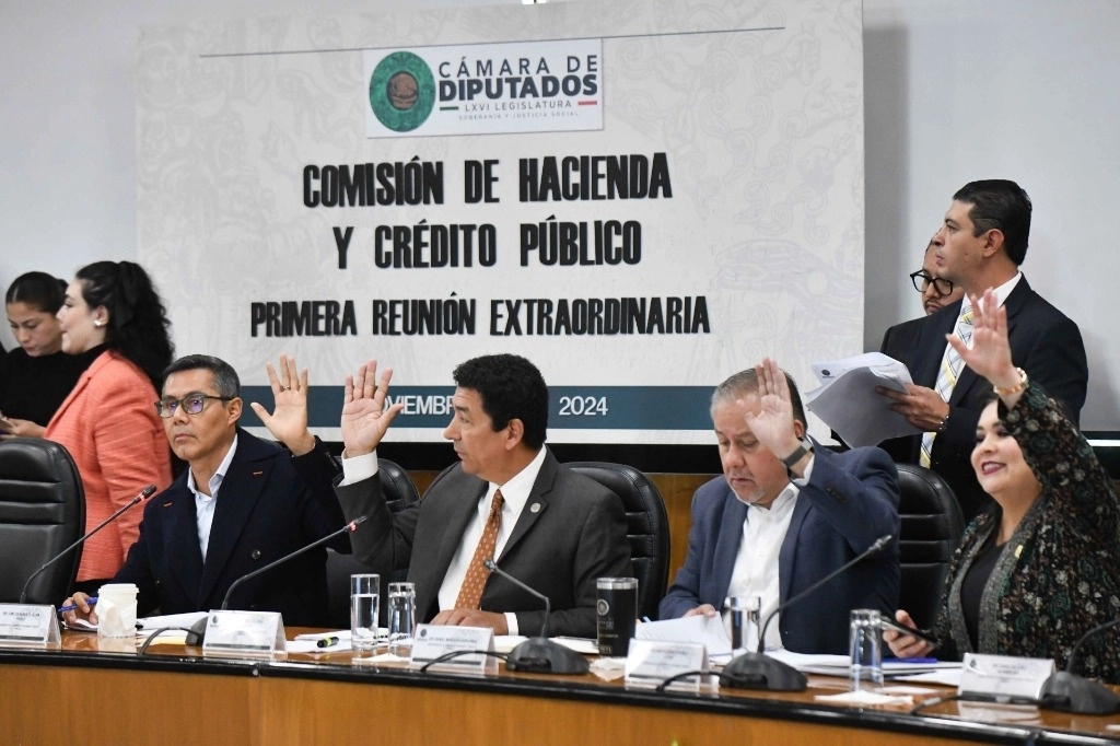 Integrantes de la Comisión de Hacienda de la Cámara de Diputados. Foto Cuartoscuro / archivo 
