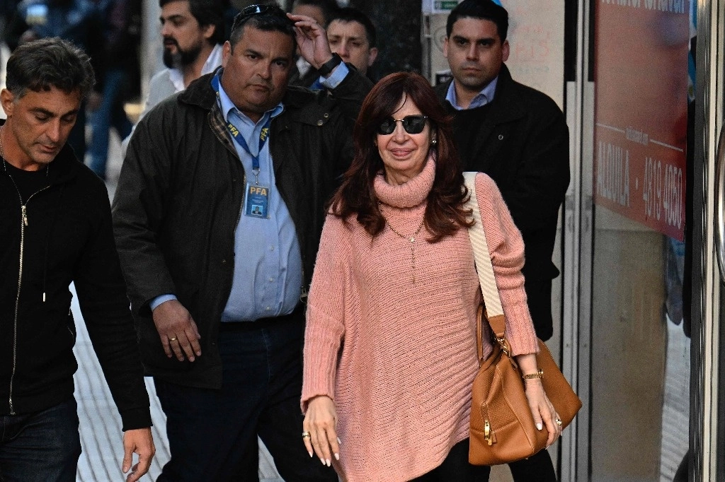 Cristina Fernández de Kirchner sufrió un atentado en 2022, cuando se desempeñaba como vicepresidenta de Argentina. Foto Afp