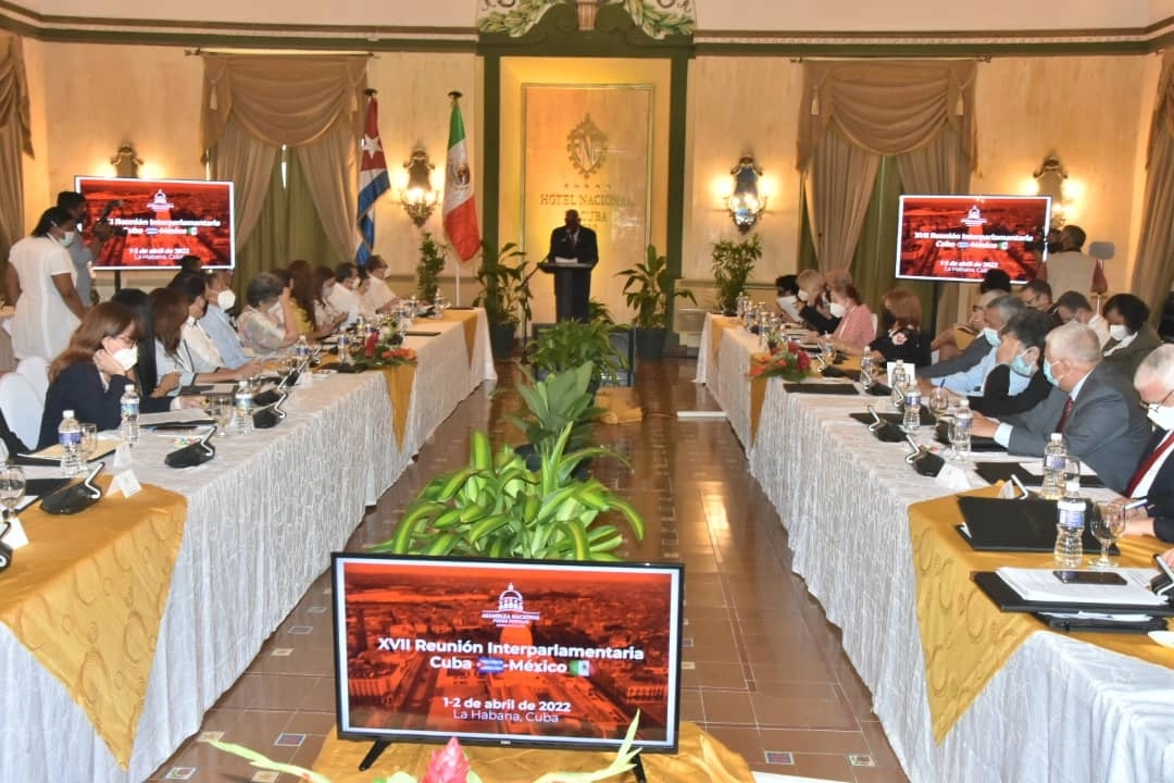 La reunión concluye mañana, en que ambas delegaciones harán un recorrido por el Corredor Científico Farmacéutico y las instalaciones de BioCubaFarma. Foto tomada del sitio de http://comunicacionsocial.diputados.gob.mx