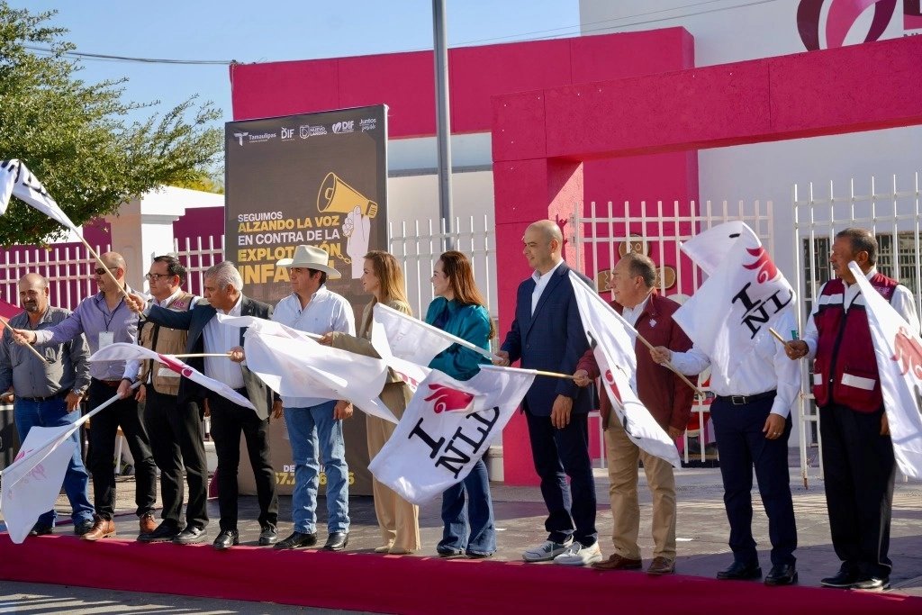 La alcaldesa Carmen Lilia Canturosas, acompañada por la presidenta del sistema DIF, Claudette Canturosas, y representantes de la Iniciativa Privada, dio inicio al programa "Seguimos Alzando la Voz en contra de la explotación infantil". Foto @Carmenliliacrv