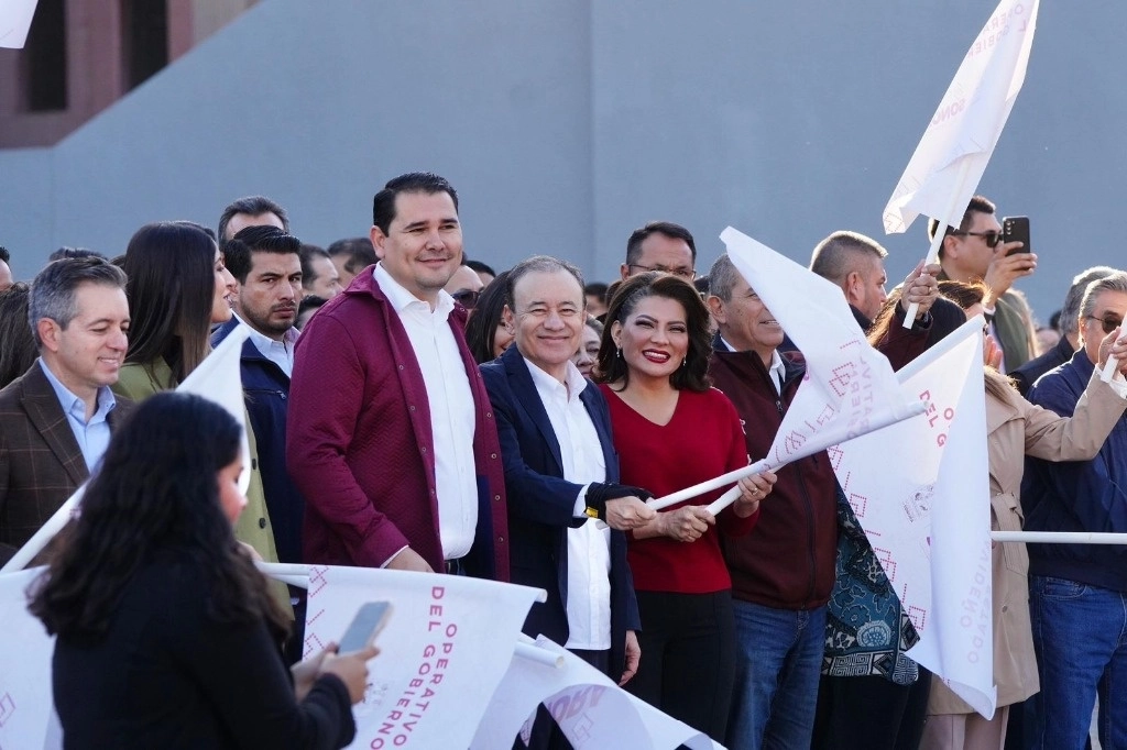 El gobernador Alfonso Durazo encabezó el inicio del Operativo Navideño 2024 en Sonora. Foto Cristina Gómez Lima