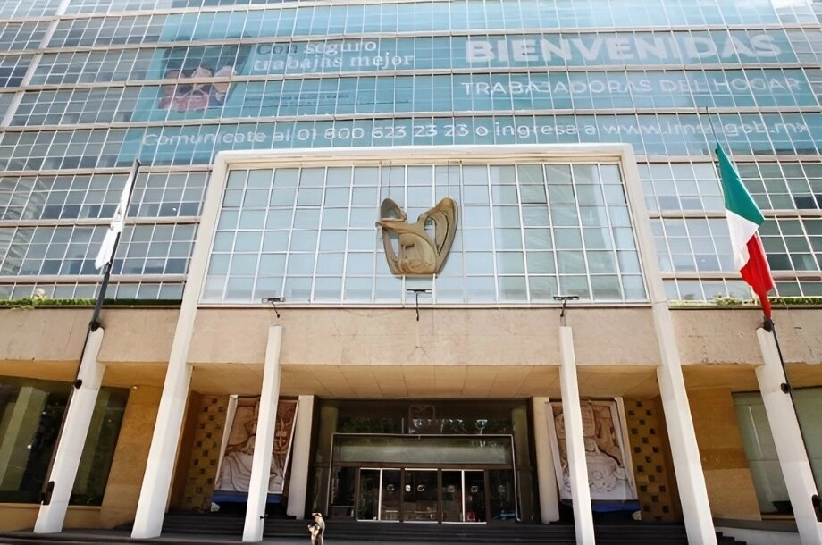 Con el propósito de brindar un servicio de calidad a los michoacanos, se destinarán 819 millones de pesos para siete nuevas Unidades de Medicina Familiar. Foto Roberto García Ortiz / Archivo
