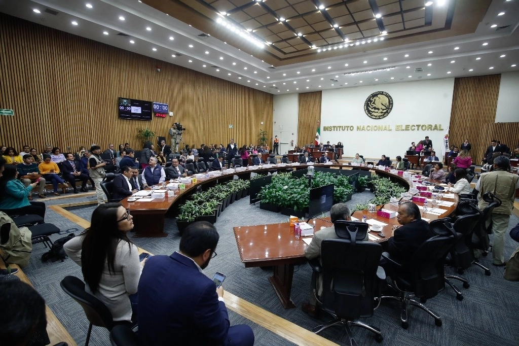 Sala de sesiones del Consejo General del INE. Foto Cristina Rodroguez 