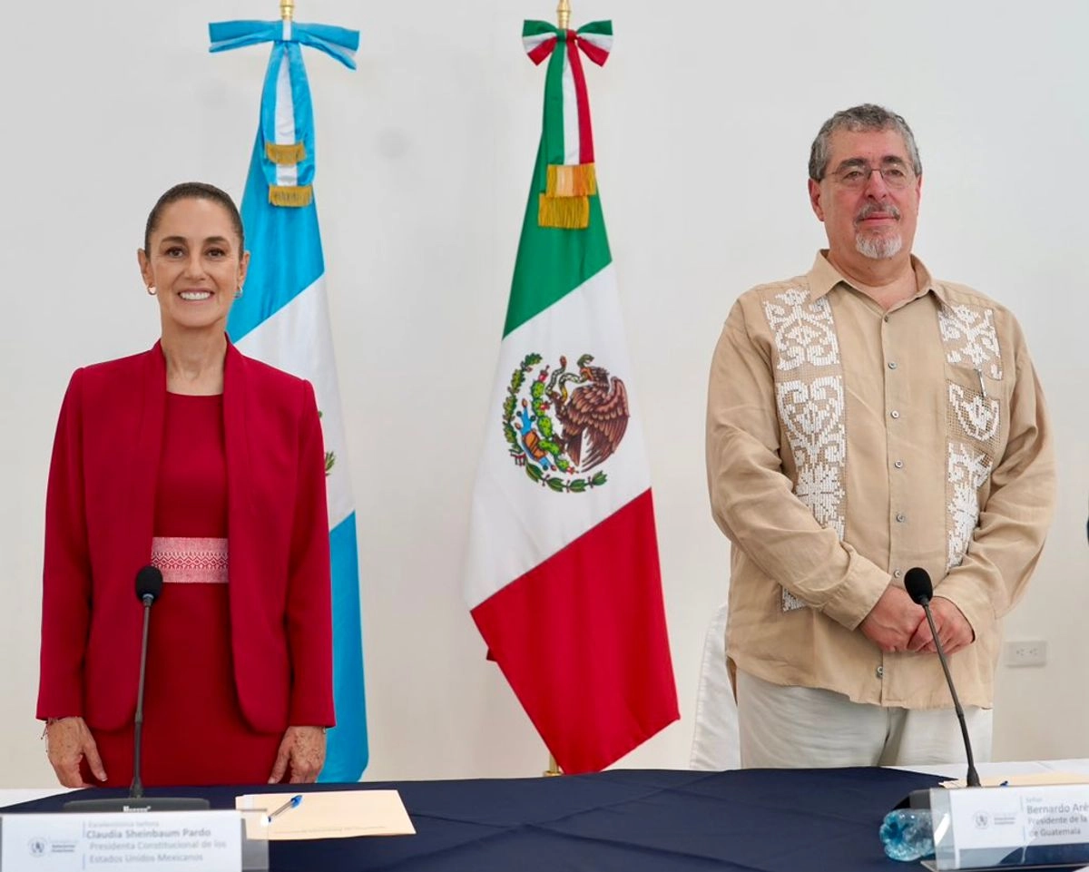 “Agradecemos el recibimiento del presidente Arevalo a Petén, Guatemala. Fortalecemos la fraternidad y la prosperidad compartida”, difundió la presidenta Sheinbaum 
 