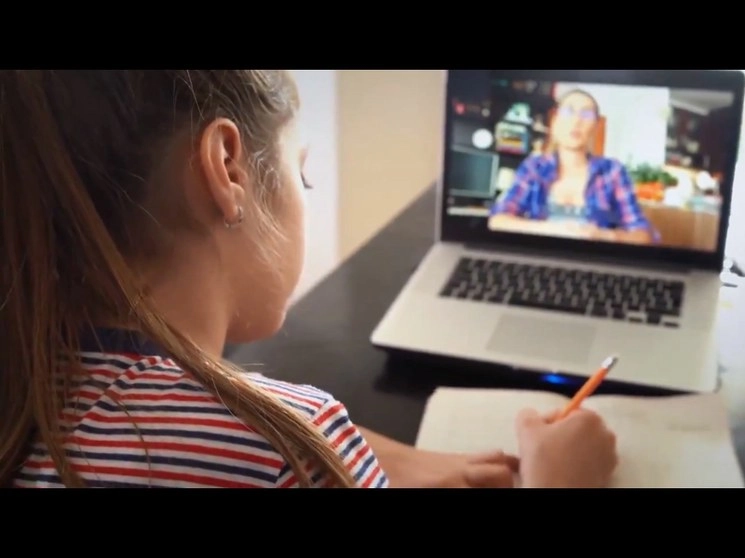El SNTE inició la campaña “Quédate en Clase”, con el objetivo de evitar que niños y jóvenes abandonen sus estudios, debido a las condiciones extraordinarias en que comenzará el ciclo escolar 2020-2021, por la pandemia. Imagen tomada del material difundido por el SNTE a través de sus redes sociales 