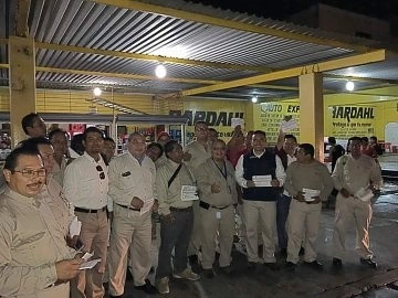Dirigentes de la sección sindical 11 del STPRM. Foto @Nanchital 4T