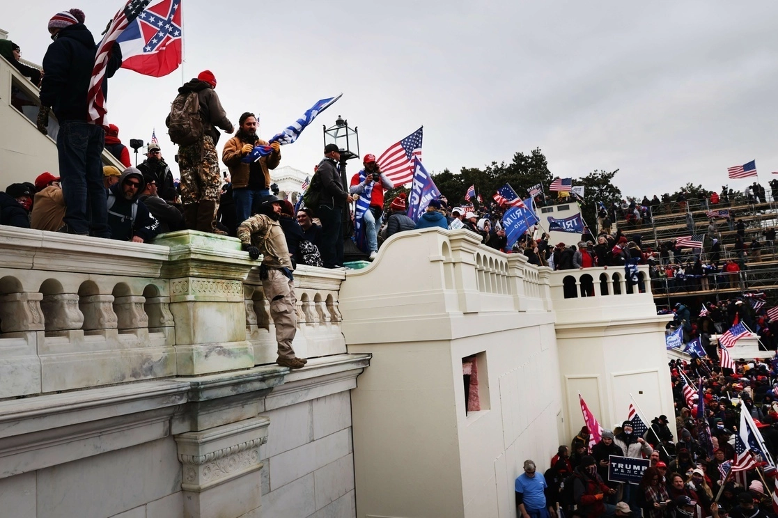 Imagen de la irrupción de partidarios de Donald Trump al Capitolio estadunidense, el 6 de enero de 2021. Foto Ap/Archivo.