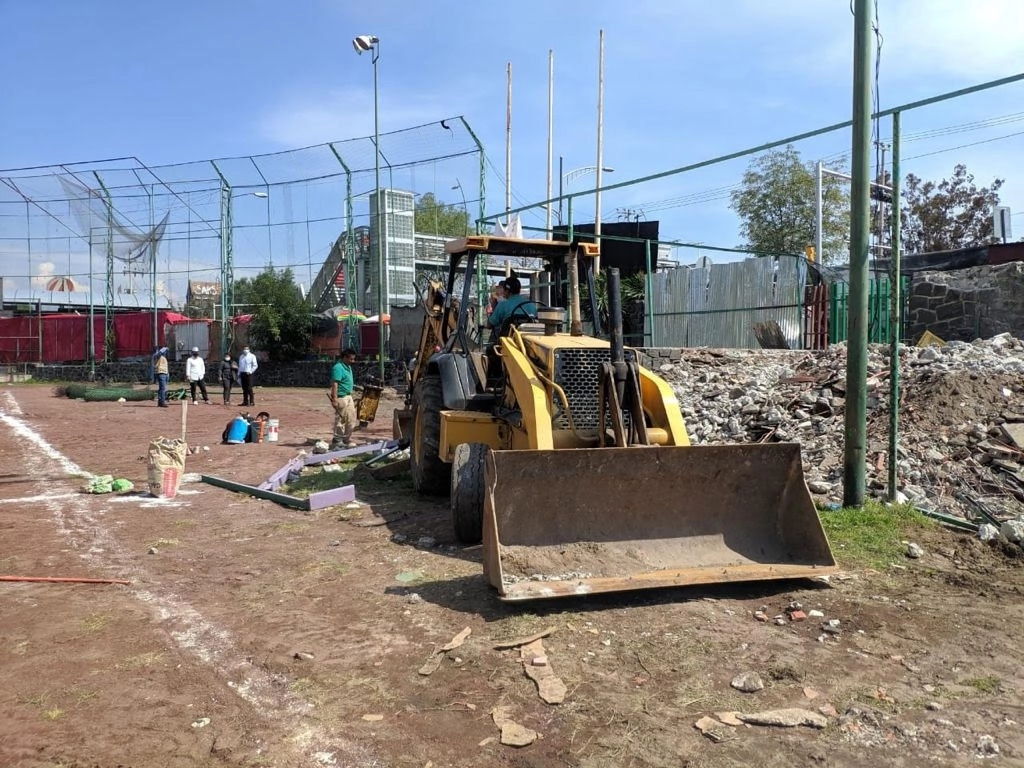  la Alcaldía de Tlalpan rechazó que se vaya a construir una plaza comercial y precisó que las obras que se realizan en el campo de beisbol son de mantenimiento mayor. Foto cortesía de los vecinos La Joya