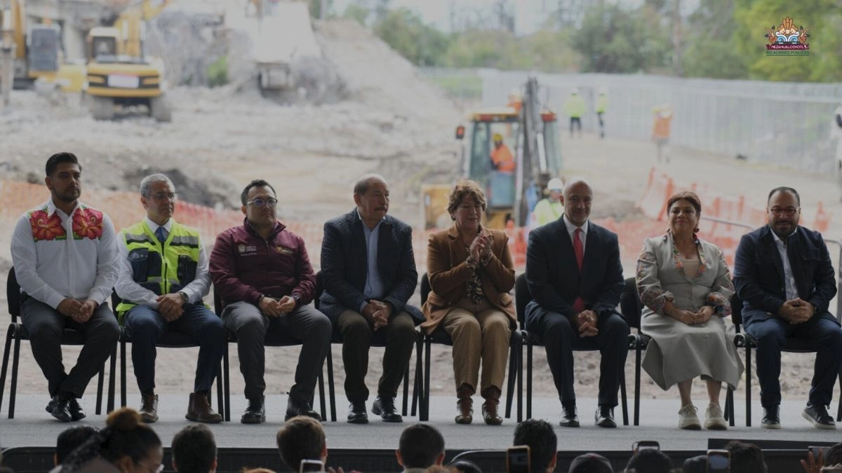 La gobernadora del Edomex, Delfina Gómez, la jefa de gobierno capitalino, Clara Brugada y funcionarios de ambas entidades encabezaron el acto. Foto
