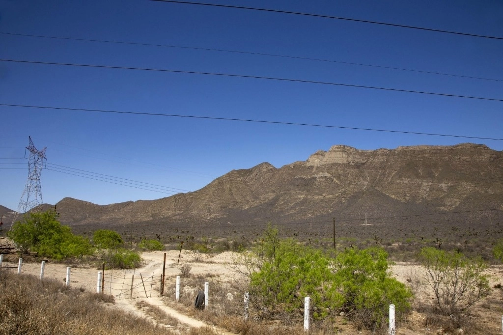 Terreno en Santa Catarina, NL, donde se construirá la planta de Tesla. Foto Cuartoscuro / Archivo