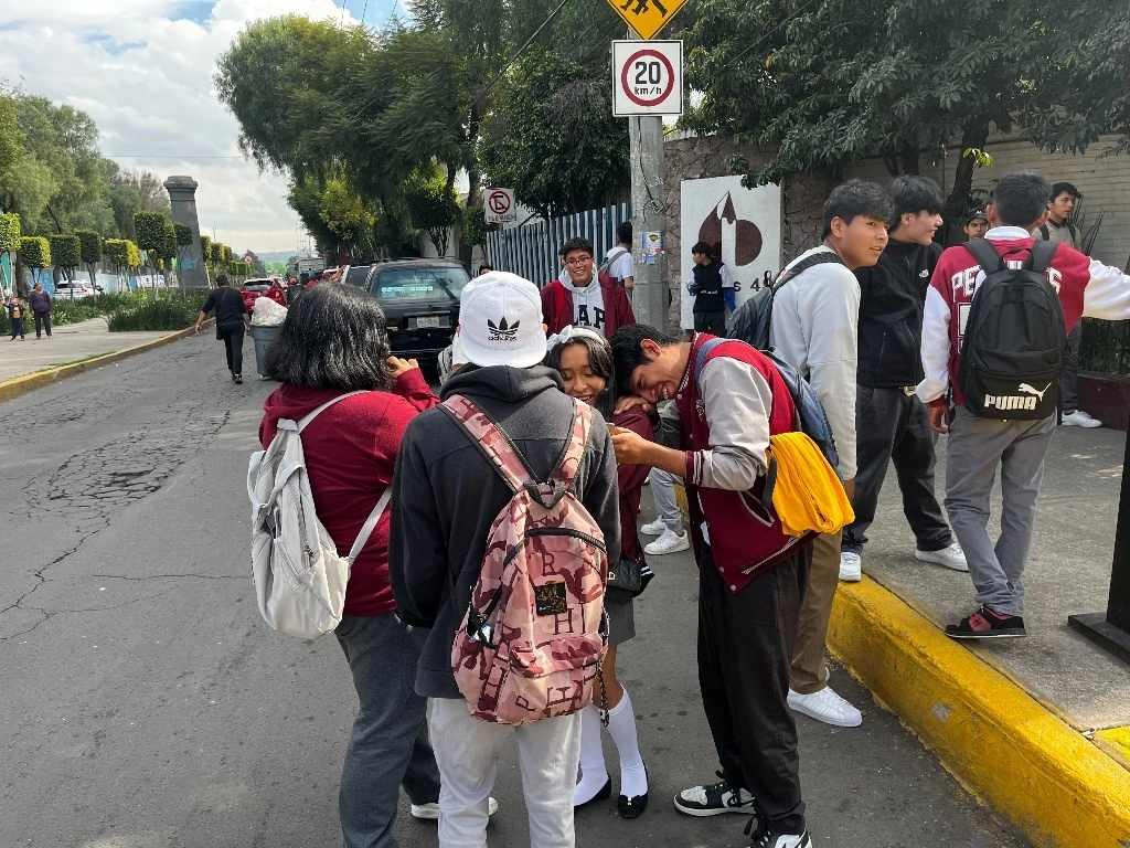 Empiezan las vacaciones invernales para un total de 24 millones 93 mil 801 estudiantes de preescolar, primaria y secundaria del país. Foto Luis Castillo / Archivo