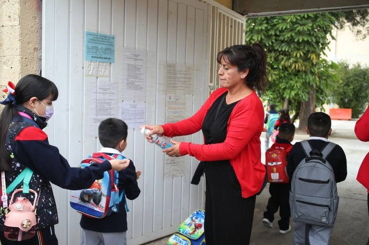 Alumnos de una escuela primaria de la CDMX en imagen de archivo. Foto María Luisa Severiano