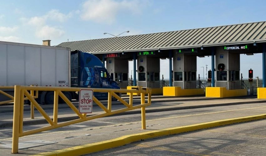 La ampliación del Puente de Comercio Mundial y el nuevo cruce conectarán a los corredores México-Nuevo Laredo y Estados Unidos, por ende, fortalecerá el intercambio económico y comercial del país, además de consolidar a Tamaulipas como un punto de transporte y logística de primer nivel. Foto 