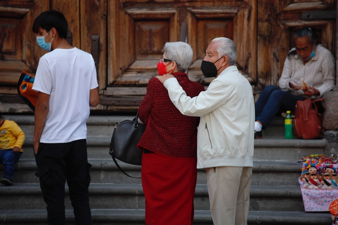 Las personas que acudan a cobrar su pensión deben respetar la hora y fecha de su cita, señaló la SB. Foto Cristina Rodríguez / Archivo
