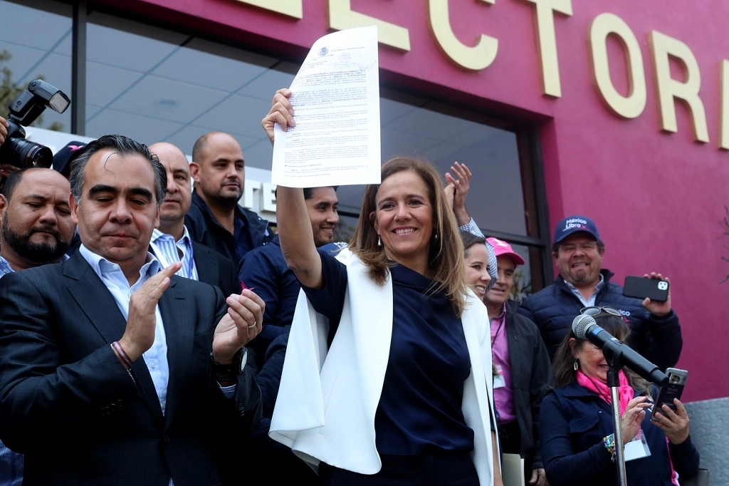 En febrero pasado, Margarita Zavala acudió al INE a solicitar el registro de México Libre. Foto José Antonio López