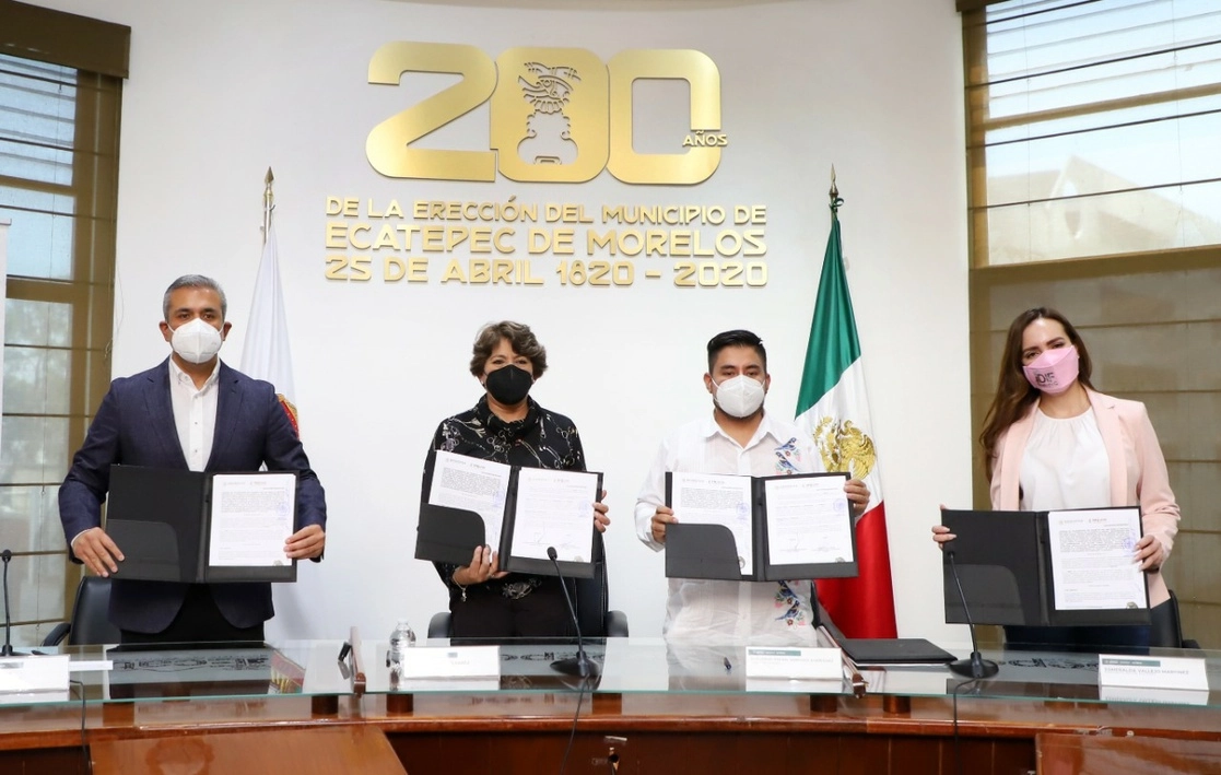 La firma del convenio se realizó en Ecatepec. Foto 'La Jornada'