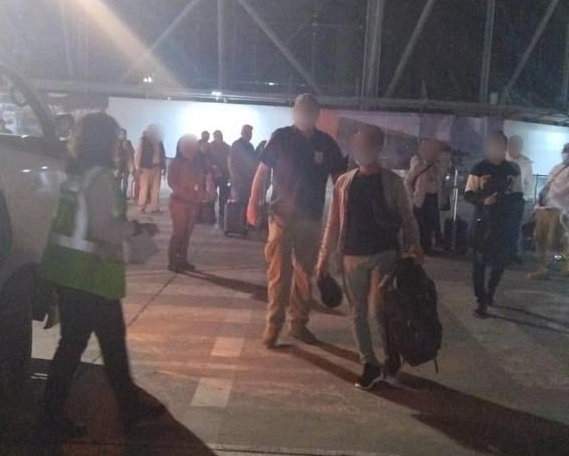 Más de 60 personas de Cuba, India, Venezuela, Colombia y Ecuador fueron detenidos por viajar sin documentación. Foto INM