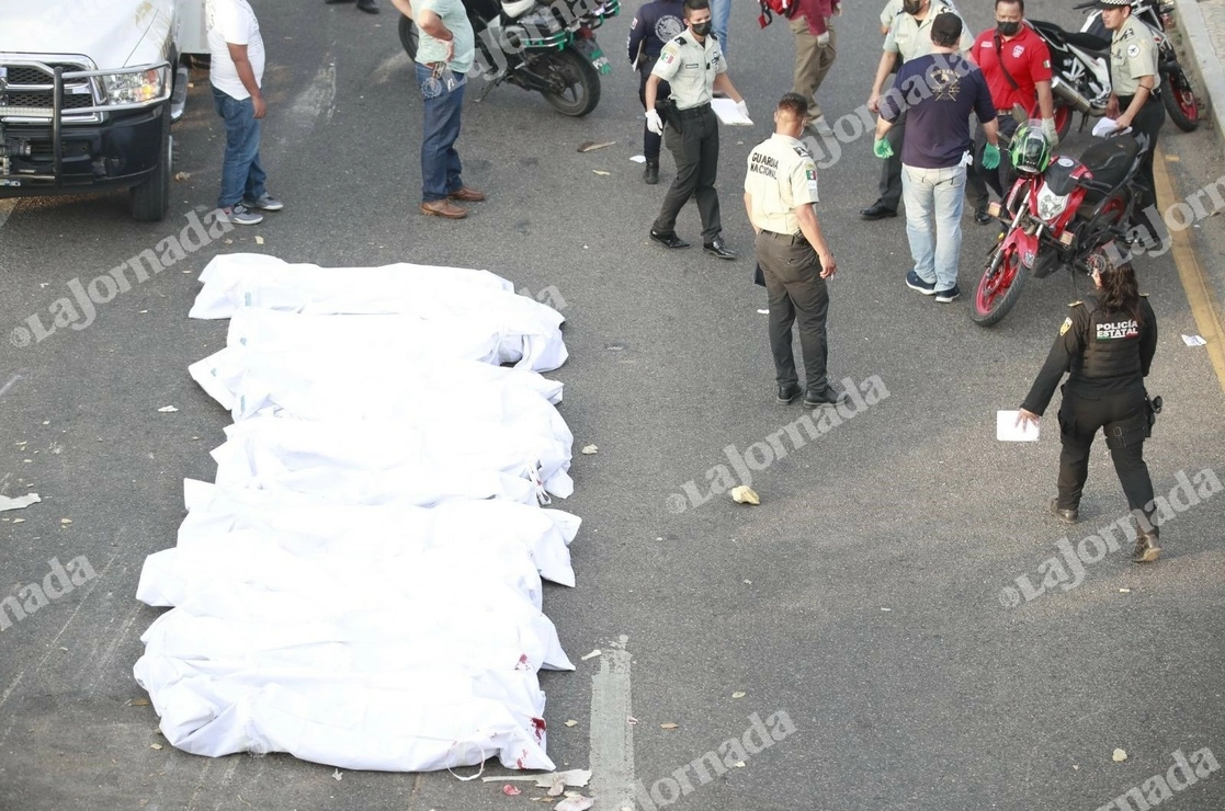 Fueron 55 migrantes los que fallecieron en el accidente registrado en una carretera del estado de Chiapas. Foto Víctor Camacho