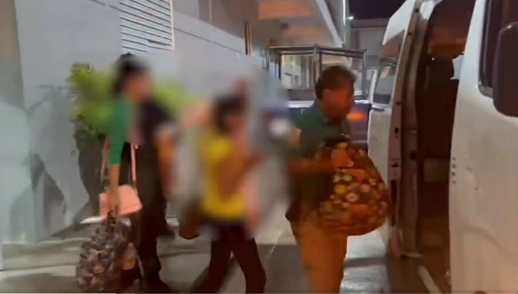 El INM recató a dos grupos de migrantes en núcleos familiares que eran transportados de manera ilegal. Foto @INAMI_mx
