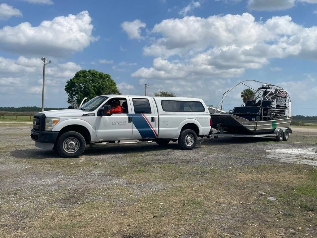 Personal del Instituto Nacional de Migración recibió capacitación para el uso de aerobotes en la frontera. Foto INM