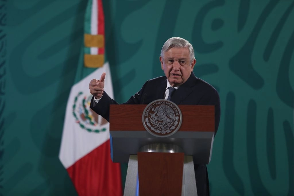 El presidente López Obrador durante su conferencia de esta mañana desde Palacio Nacional. Foto Yazmín Ortega Cortés