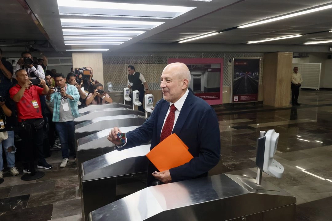Guillermo Calderón, director del STC Metro, durante la reapertura del tramo Cuauhtémoc-Chapultepec de la Línea 1, el 23 de abril de 2025. Foto   