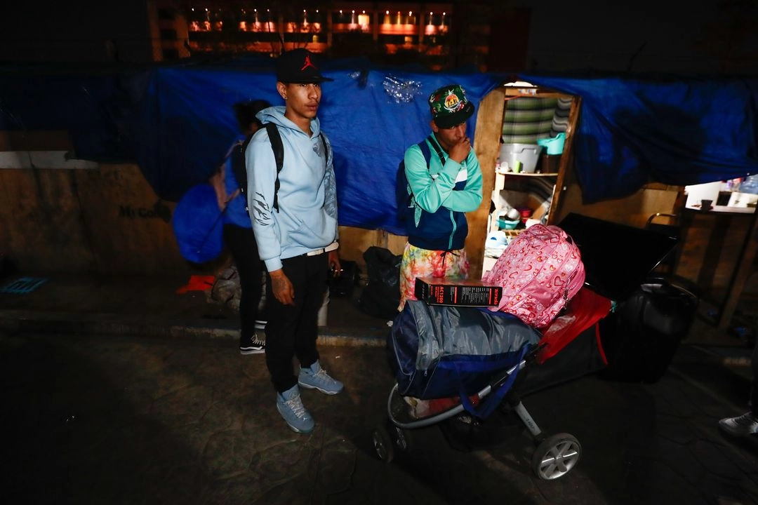 Migrantes fueron trasladados a albergues. Foto 