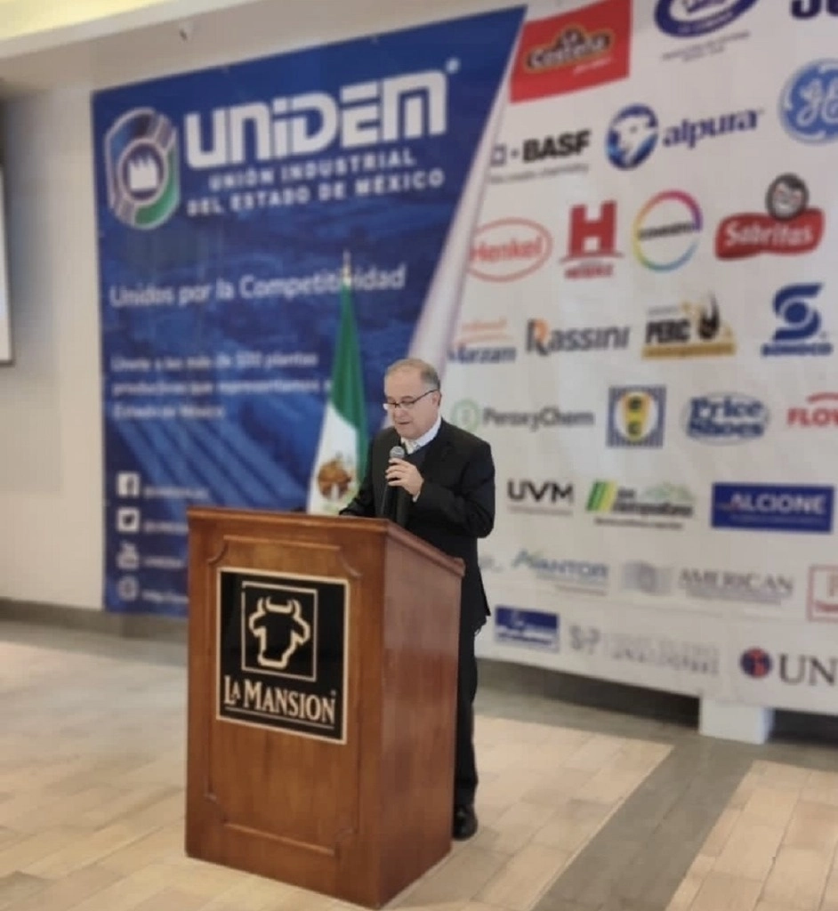 Francisco Cuevas, director de la UNIDEM prevé que la llegada de miles de migrantes al país puede ocasionar un enorme problema social. Foto Javier Salinas 