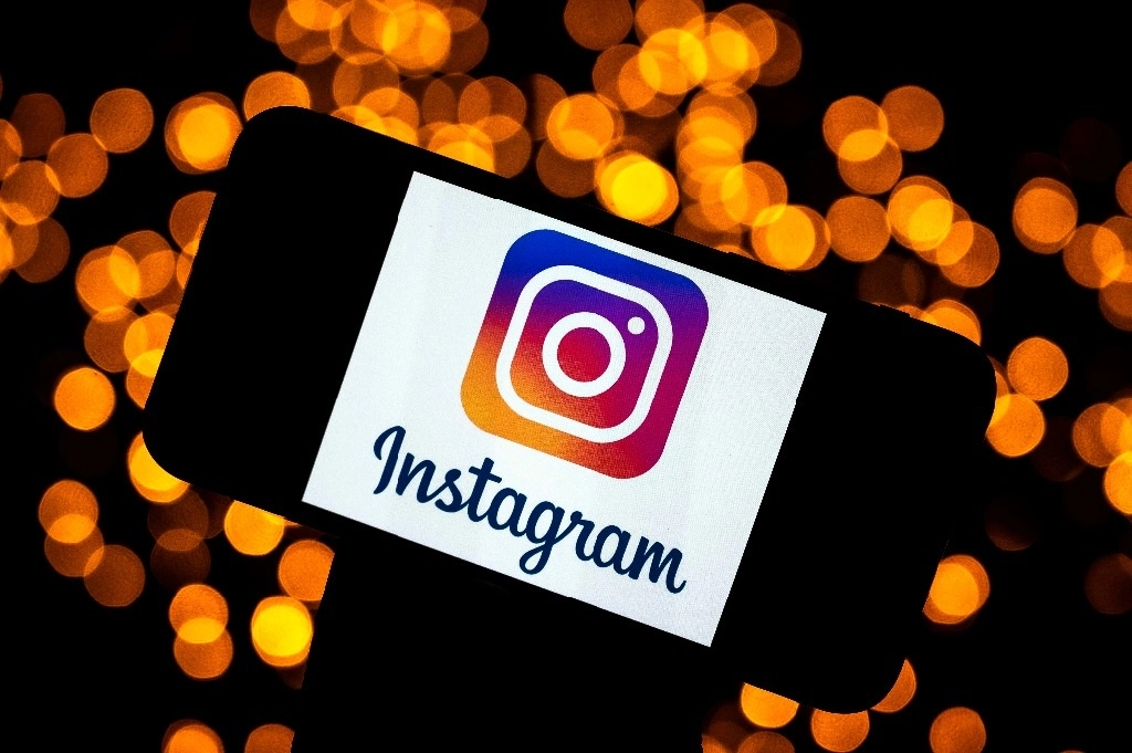 En esta imagen de archivo, se muestra el logo de la red social Instagram en un teléfono inteligente. Foto Afp