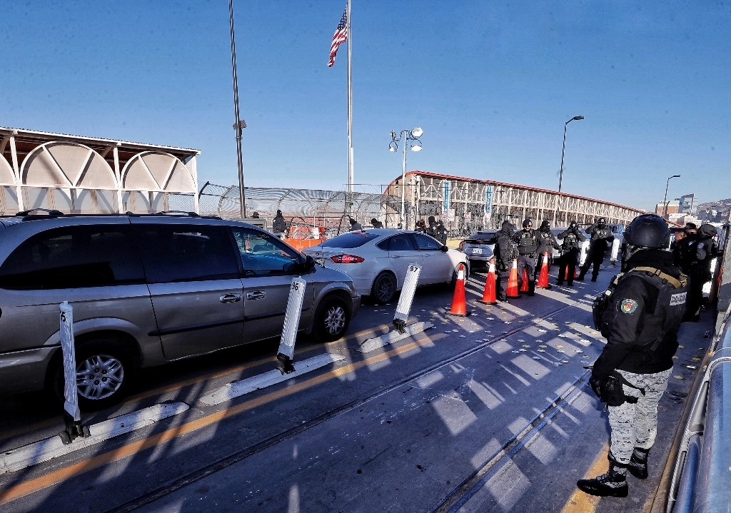 Las operaciones de la Guardia Nacional forman parte de un esfuerzo coordinado para reforzar la seguridad en la frontera, un tema prioritario en la relación bilateral entre México y Estados Unidos. Estas acciones han sido replicadas en diferentes puntos de la frontera con el fin de fortalecer la seguridad en ambos países. Foto Marco Peláez/ La Jornada