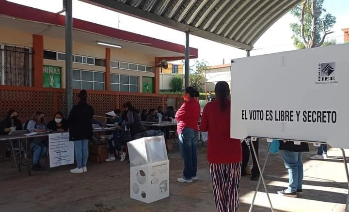Hasta el corte de las 10:30 horas de la mañana, habían sido instaladas tres mil 783 casillas. Foto Ricardo Montoya