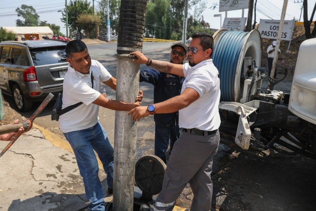 “Grupo Tláloc” trabaja con 500 elementos las 24 horas, los siete días de la semana, para la prevención de inundaciones con acciones como desazolve de drenajes, líneas de agua, canales y ríos. Foto La Jornada 