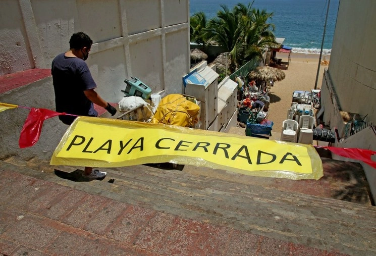 El gobierno de Guerrero ordenó el cierre de las playas en Acapulco para prevenir contagios por coronavirus. Foto Cuartoscuro