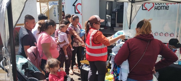 La fundación Compassion Home se instaló en la avenida Álvaro Obregón frente al monumento a la Razón en Nogales. Foto Cristina Gómez Lima 