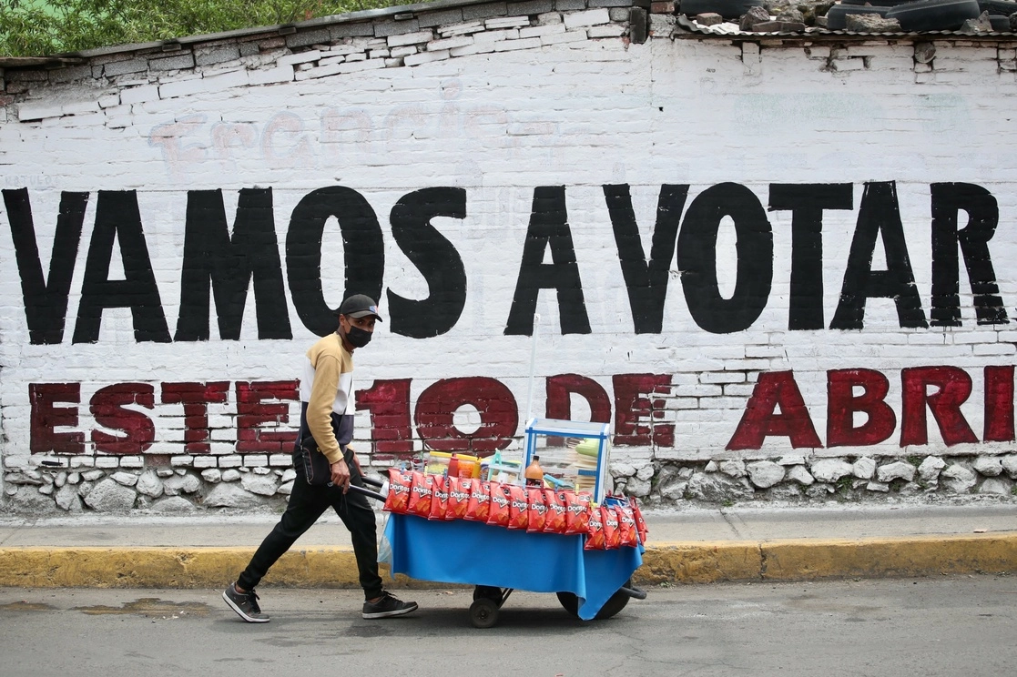 Invitación a participar en la consulta sobre la revocación del mandato presidencial que se realizará el 10 de abril. La imagen, del pasado 20 de marzo. Foto Luis Castillo 