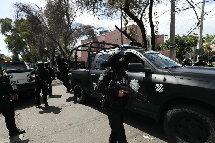 El presidente Andrés Manuel López Obrador instruyó al gabinete de seguridad para que se ofrezca protección al gobernador de Jalisco y a la presidenta de la Comisión Nacional de los Derechos Humanos, después de que denunciaron haber recibido amenazas. Foto Yazmín Ortega Cortés / Archivo 