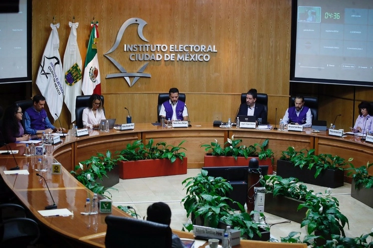 Sesión del IECM en imagen de archivo. Foto Cristina Rodríguez