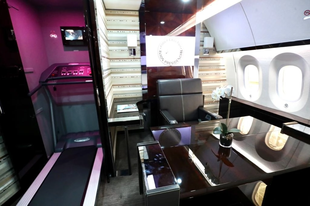 Interior del avión presidencial, en imagen del 27 de julio de 2020. Foto Luis Castillo