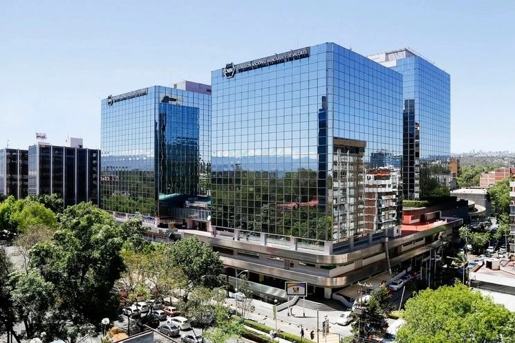 Edificio de la Comisión Nacional Bancaria y de Valores en la Ciudad de México, en imagen de archivo. Foto 