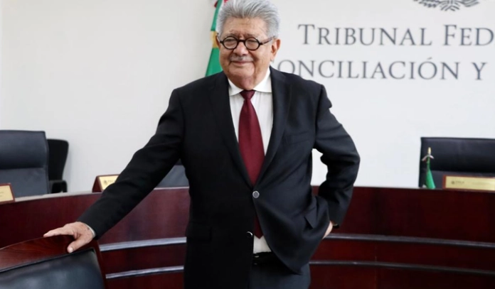 El magistrado presidente del Tribunal Federal de Conciliación y Arbitraje, Plácido Morales Vázquez. Foto cortesía del TFCA / Archivo 