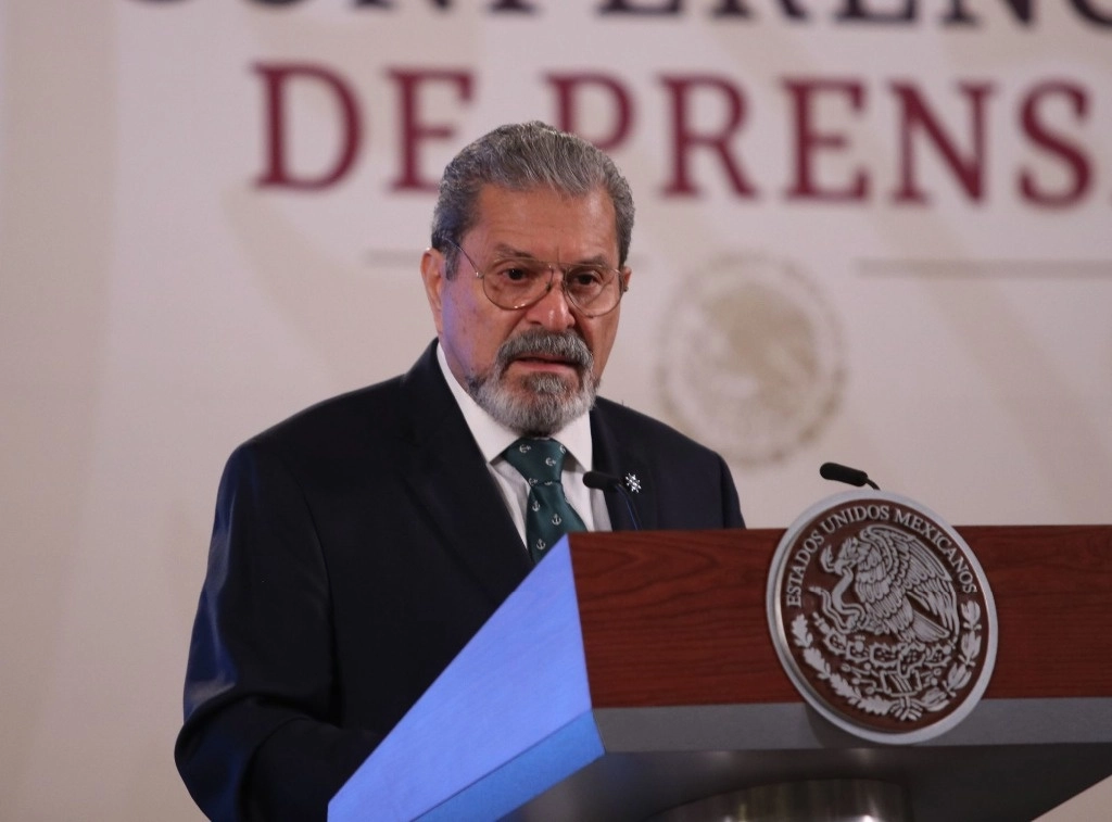 Tres aerolíneas comerciales que operaban del Aeropuerto Internacional de la Ciudad de México no cumplían con el pago de la Tarifa de Uso del Aeropuerto, denunció el ex director de esa terminal aérea, almirante Carlos Ignacio Velázquez Tiscareño, el 2 de mayo de 2024. Foto Cuartoscuro