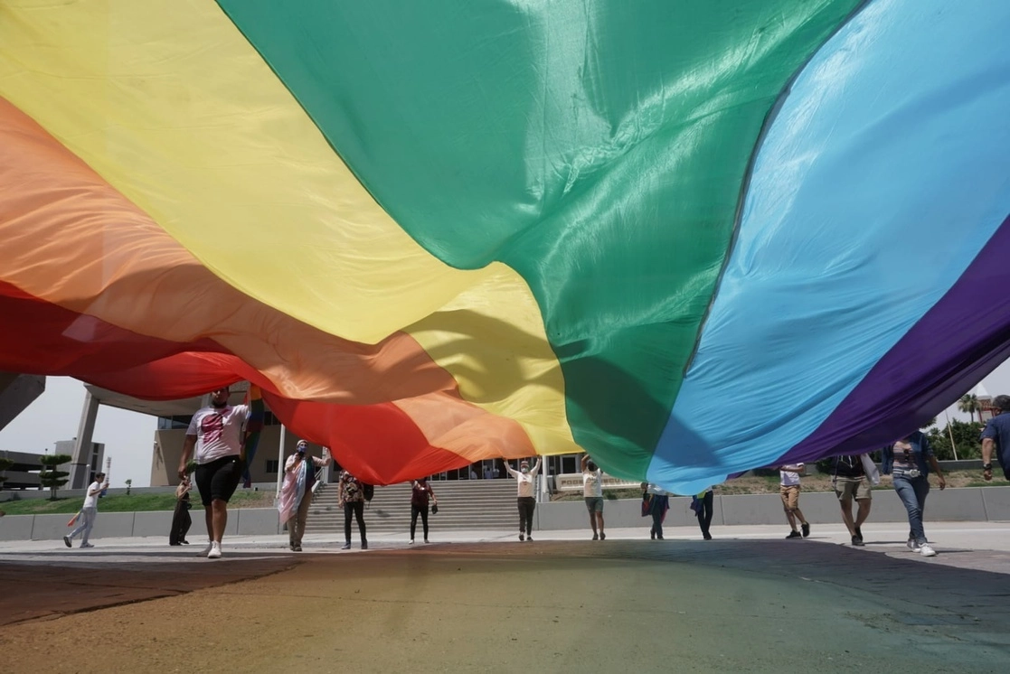 Activistas a favor de la comunidad LGBTTTIQ+ en la Ciudad de México. Foto Cristian Torres /Archivo