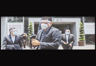 Conrado García Velasco (centro). Foto ‘La Jornada’