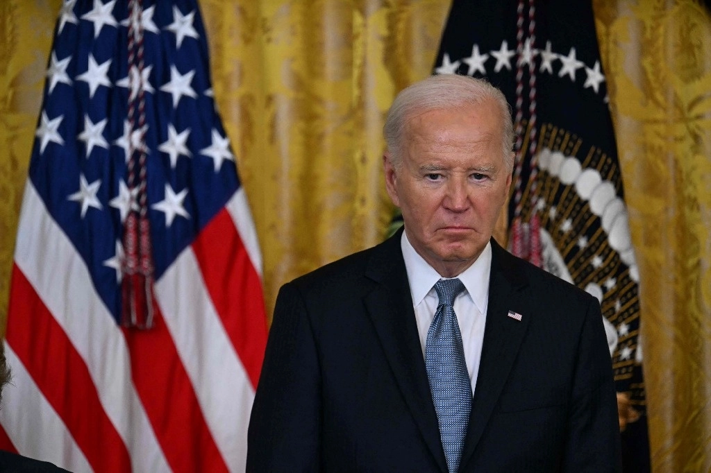 La especulación sobre si Biden se queda o se va también es nutrida por chismes ofrecidos por “fuentes cercanas” al presidente. Foto Afp.